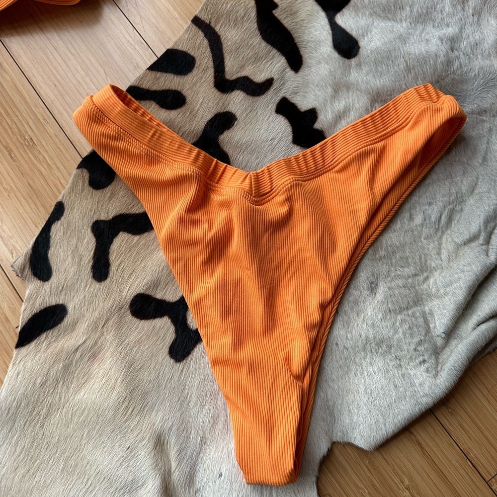 Orange Ribbed Bikini Set - Picture 11 of 13